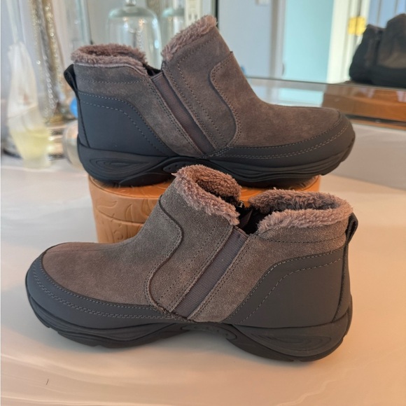 Easy Spirit Gray Suede Ankle Boots US 7 - Picture 9 of 11